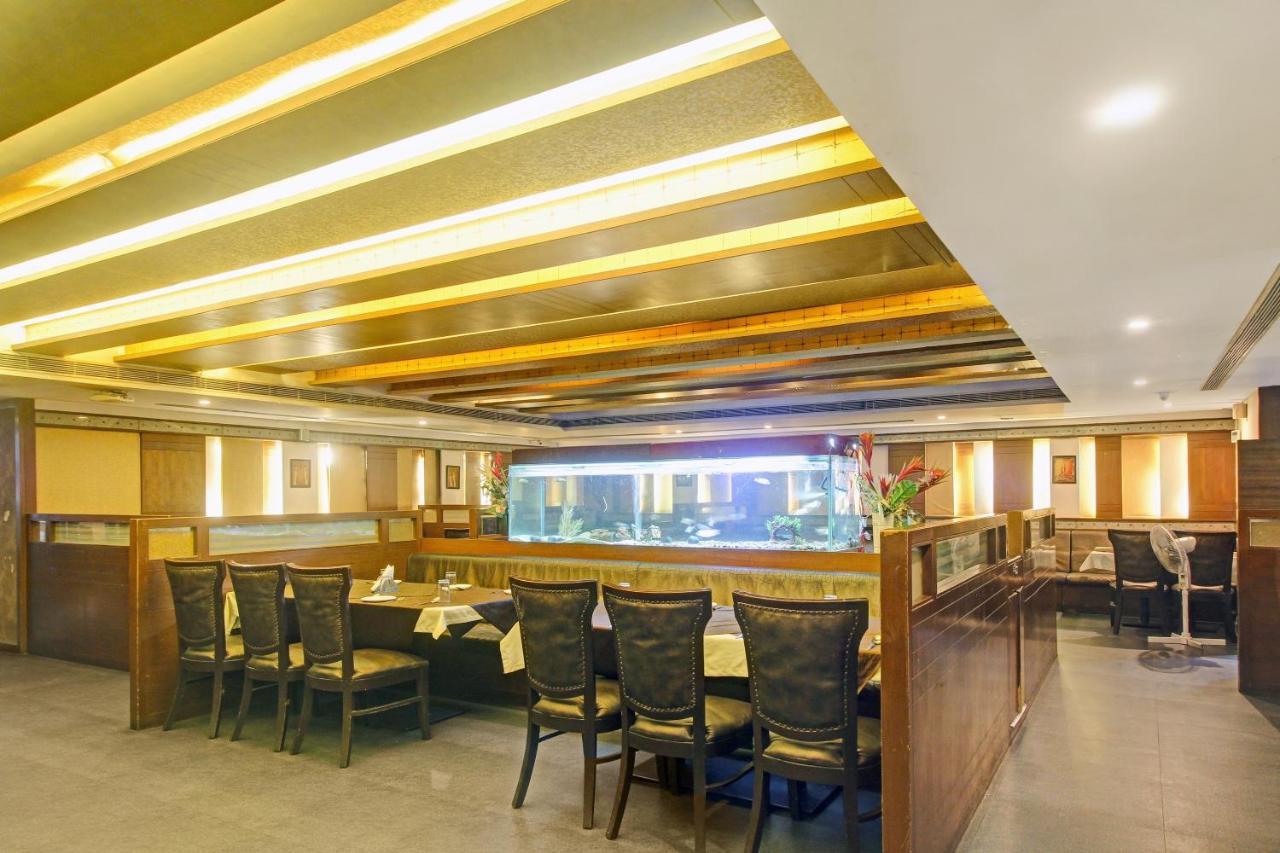 Collection O 82357 Hotel Surabhi Pride Trimulgherry Buitenkant foto
