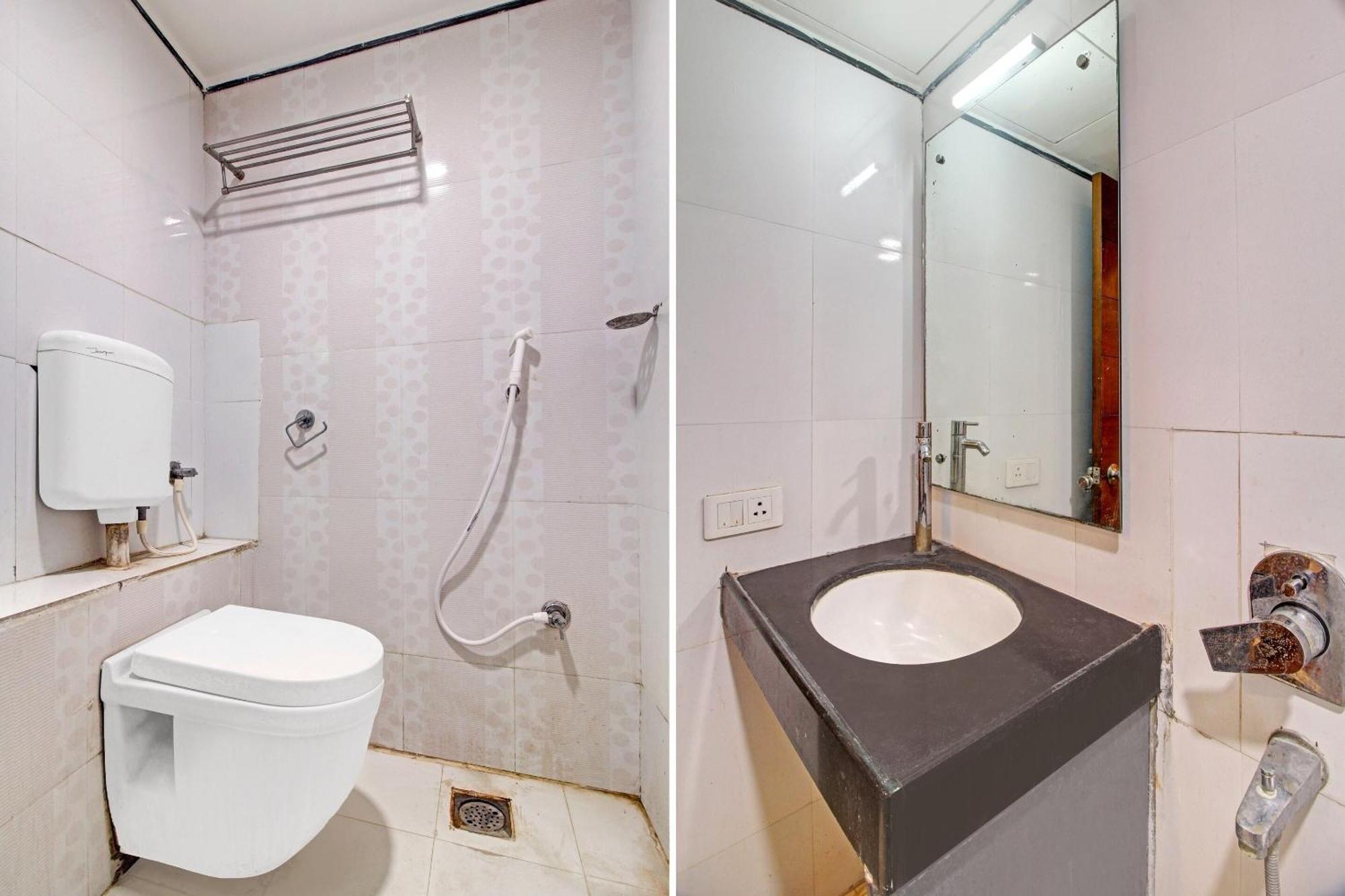 Collection O 82357 Hotel Surabhi Pride Trimulgherry Buitenkant foto