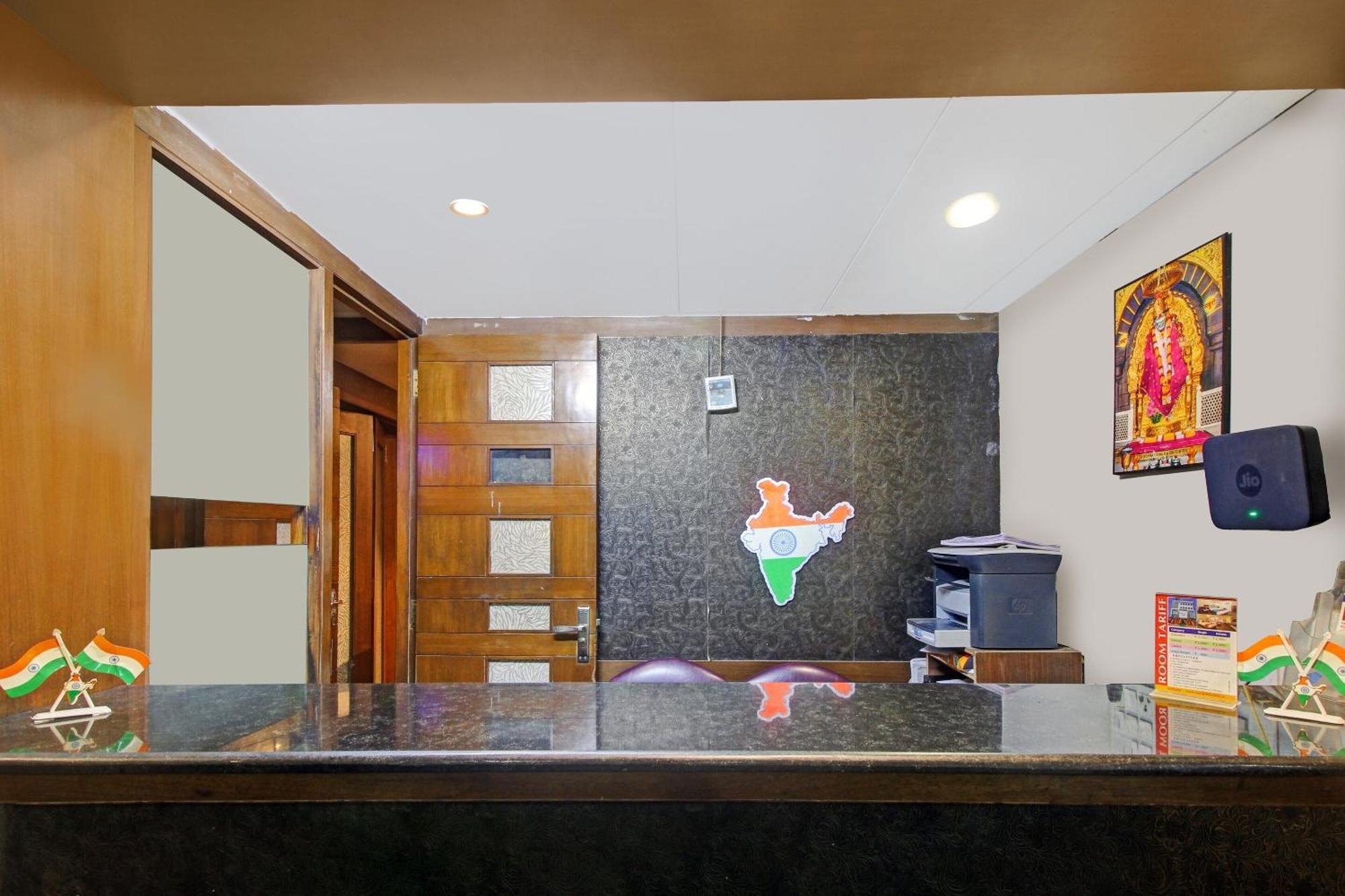 Collection O 82357 Hotel Surabhi Pride Trimulgherry Buitenkant foto